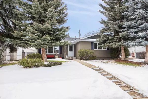 Calgary, AB T2J 2B9,439 Willamina CRES SE