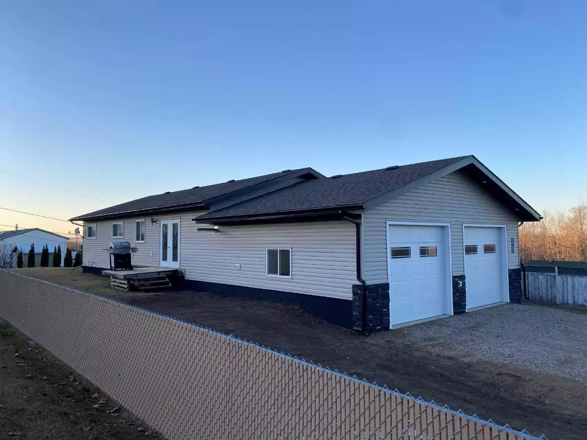 Paradise Hill, SK S0M 2G0,306 7 AVE