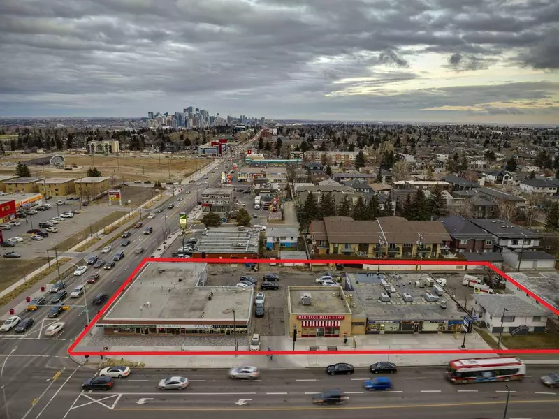 1912, 1916 , 1924 37 ST Southwest, Calgary, AB T3E 3A3