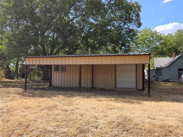 104 County Road 1242 Road,  Kopperl,  TX 76652