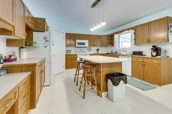 Red Deer, AB T4P 3M7,30 Kirkwood CRES