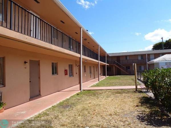 1829 N A St #63,  Lake Worth Beach,  FL 33460