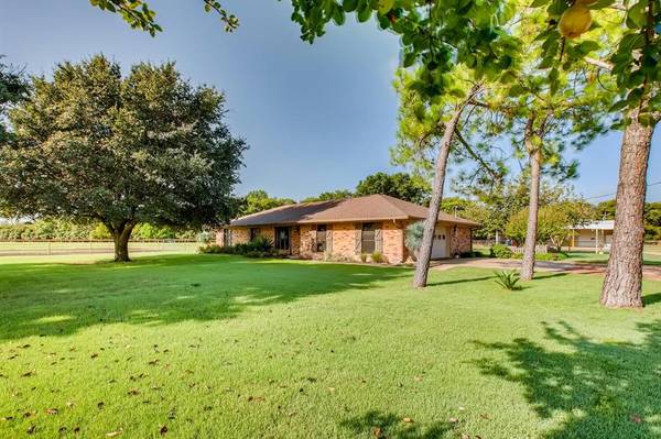 2885 Fm 983, Red Oak, TX 75154