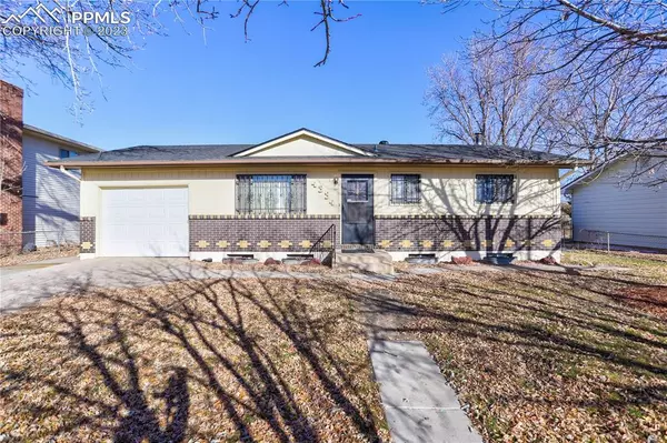 4334 E San Miguel ST, Colorado Springs, CO 80915