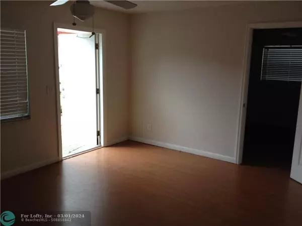 Fort Lauderdale, FL 33312,740 SW 2 ST  #1-4