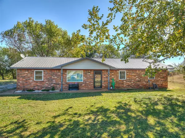 13131 N County Road 3060, Lindsay, OK 73052