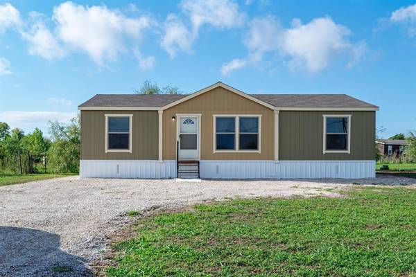 160 Valley Meadows Drive, Springtown, TX 76082