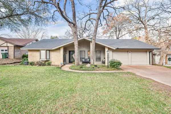 2206 Ridgedale Drive, Arlington, TX 76013