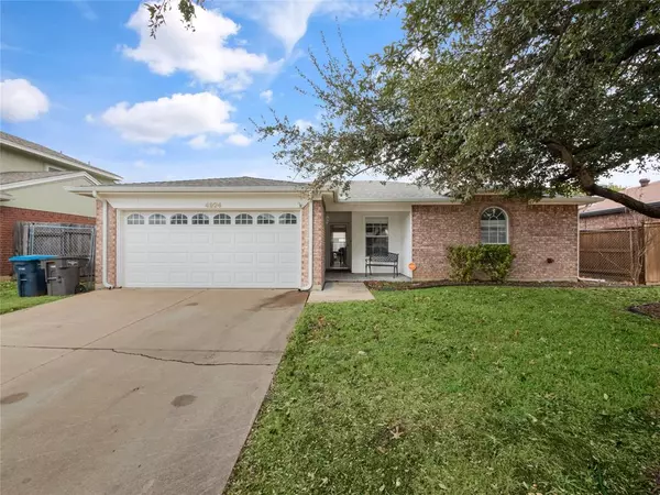 4924 Flat Creek Drive, Fort Worth, TX 76179