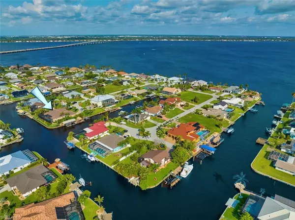 Cape Coral, FL 33904,2703 24th CT