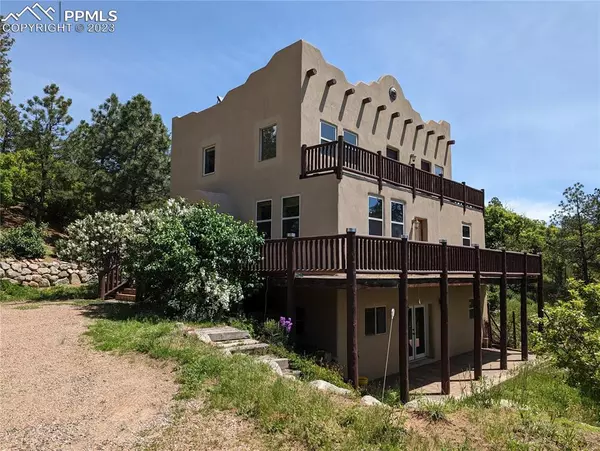 520 Pine Oaks RD, Colorado Springs, CO 80926