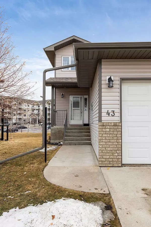 Medicine Hat, AB T1B4V6,43 Saamis Close SW