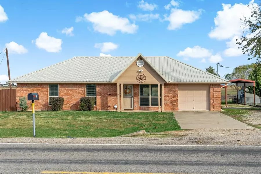 275 Farm Road 38 S, Brookston, TX 75421