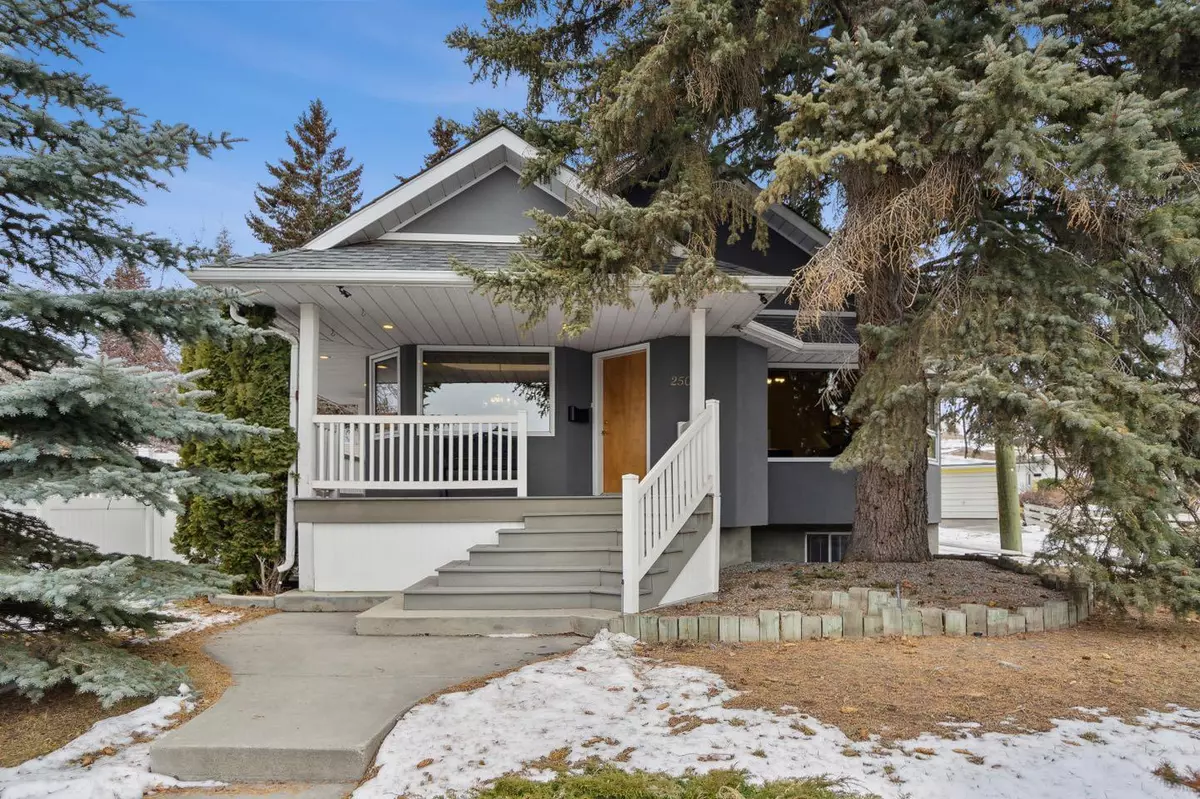 Calgary, AB T2M 4T9,2509 19 ST NW