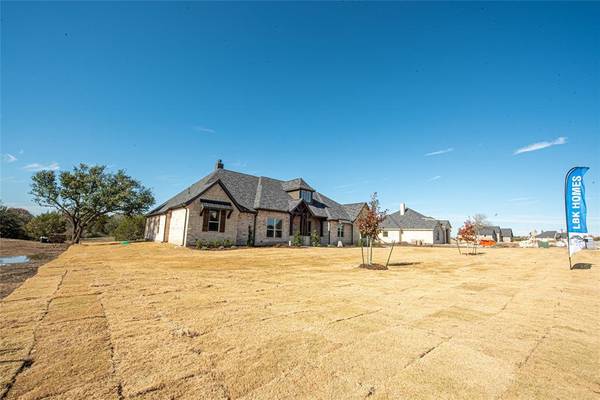 230 Coalson Crossing, Azle, TX 76020