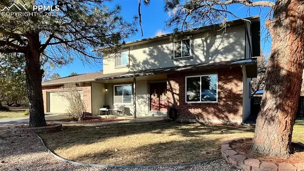 6302 Mesedge DR, Colorado Springs, CO 80919