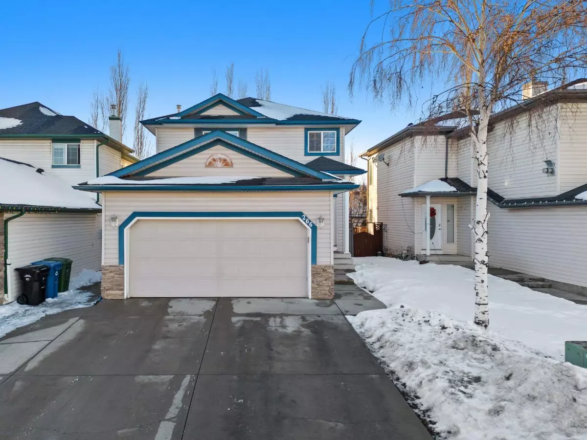 Calgary, AB T2Z3H5,266 Douglas Ridge CIR SE