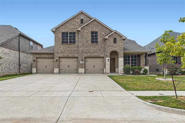 2817 Stallion Trail Way, Aubrey, TX 76227