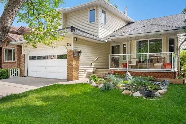 Calgary, AB T2X 3B3,116 Sun Harbour CRES SE