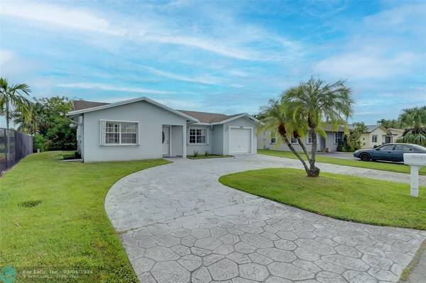 7008 NW 99th Way,  Tamarac,  FL 33321