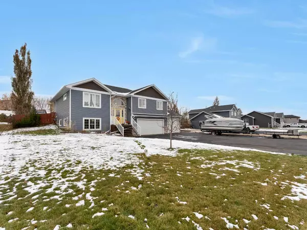 Dunmore, AB T1B 0J6,353 East 8 AVE