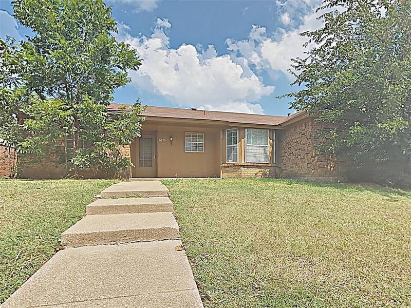 6473 N Park Drive, Watauga, TX 76148