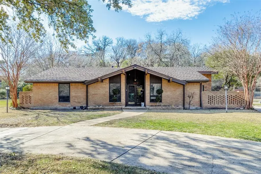 1516 W Five Mile Parkway, Dallas, TX 75224