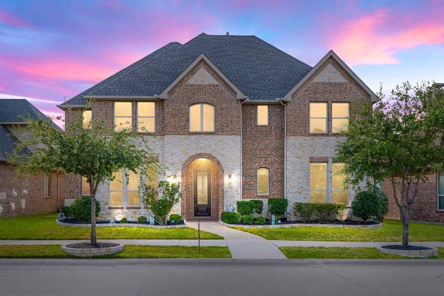 612 Four Stones Boulevard, Lewisville, TX 75056