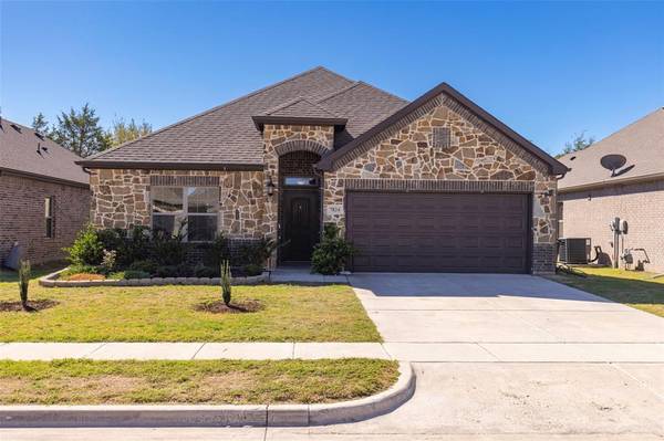 7824 Cottonwood Drive, Greenville, TX 75402