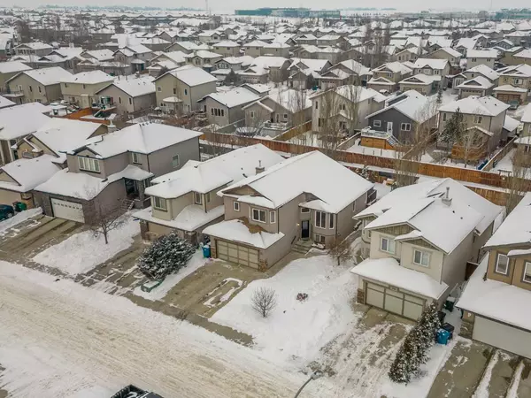 Lethbridge, AB T1J 4W1,210 Firelight CRES W