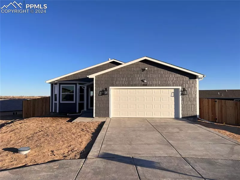 710 Pineda CT, Pueblo, CO 81001