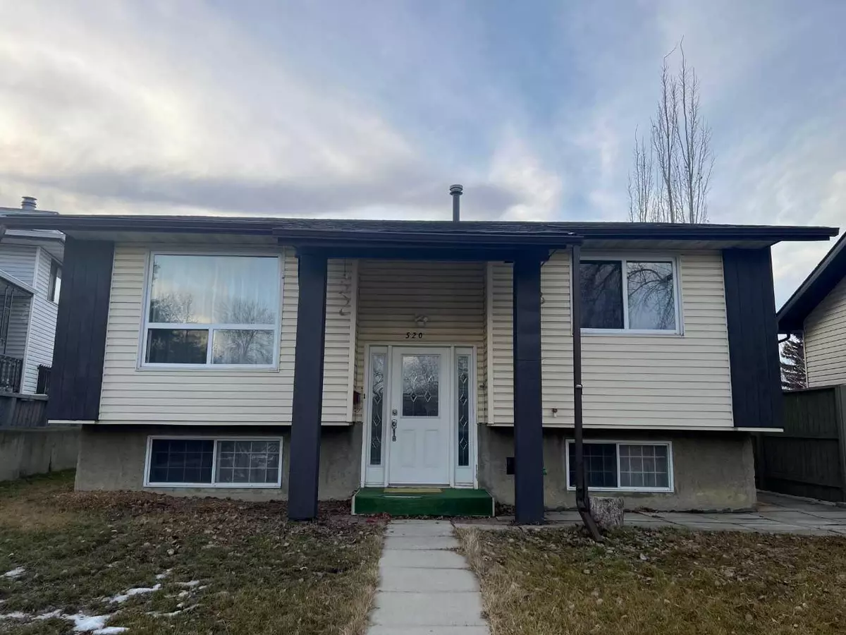 Calgary, AB T3K 1A8,520 Berkley CRES NW