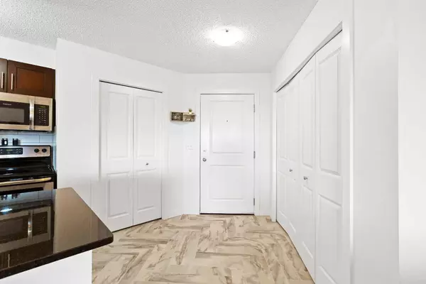 Calgary, AB T2X 2B9,81 Legacy BLVD SE #1320