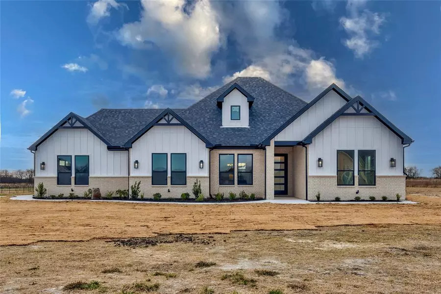 3047 Blueberry Hill Road, Greenville, TX 75401