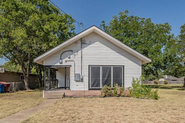 213 Windom Street, Farmersville, TX 75442