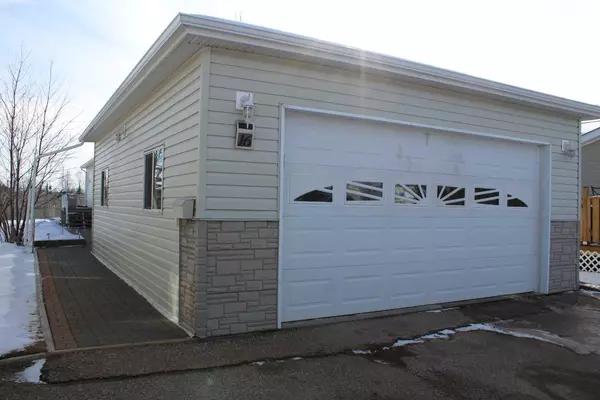 Olds, AB T4H 1W7,5210 65 AVE #16