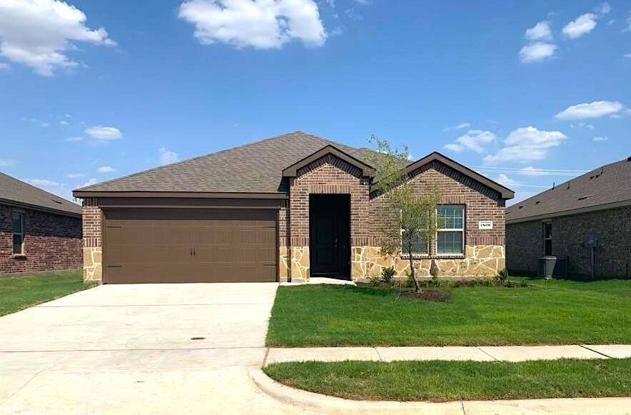 7808 Gallup Avenue, Aubrey, TX 76227