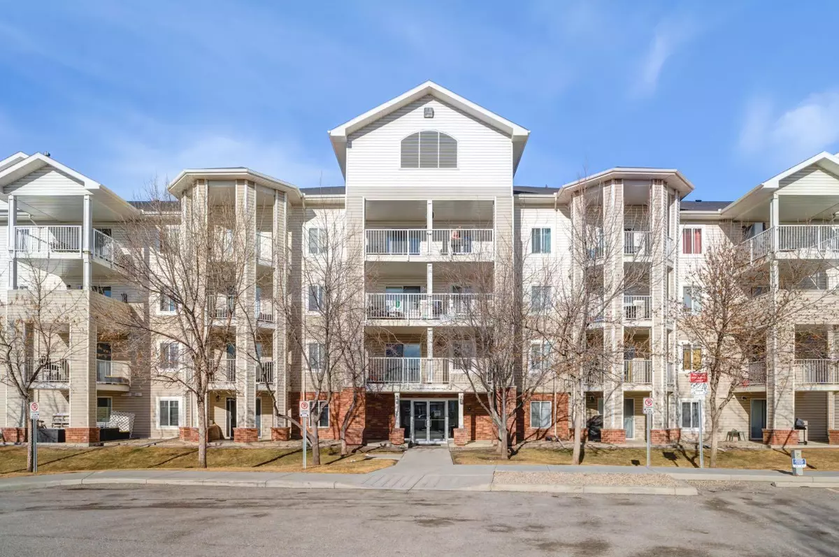 Calgary, AB T3K 5Z3,17 Country Village Bay NE #1207