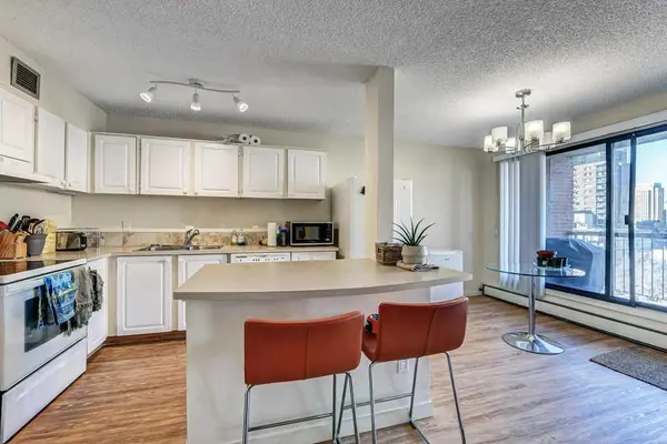 Calgary, AB T2R 0Y8,1414 5 ST SW #706