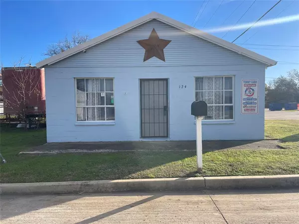 Sanger, TX 76266,124 Bolivar Street