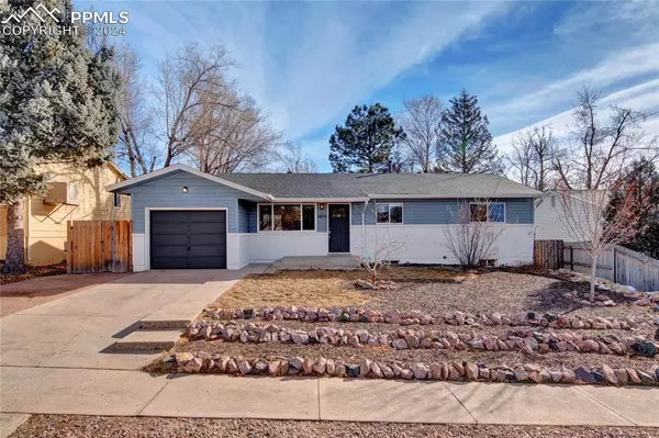 1405 Delaware DR, Colorado Springs, CO 80909