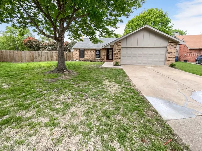 4554 Dove Tree Court, Fort Worth, TX 76137