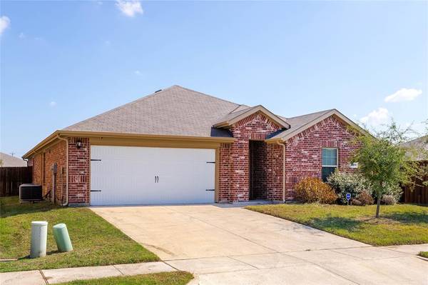 2306 Julia Lane, Forney, TX 75126