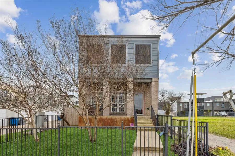 1602 Beaumont Street, Dallas, TX 75215