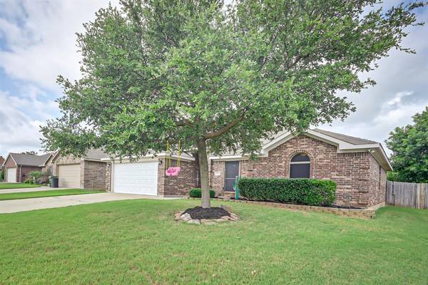 1723 Abaco Drive, Mansfield, TX 76063