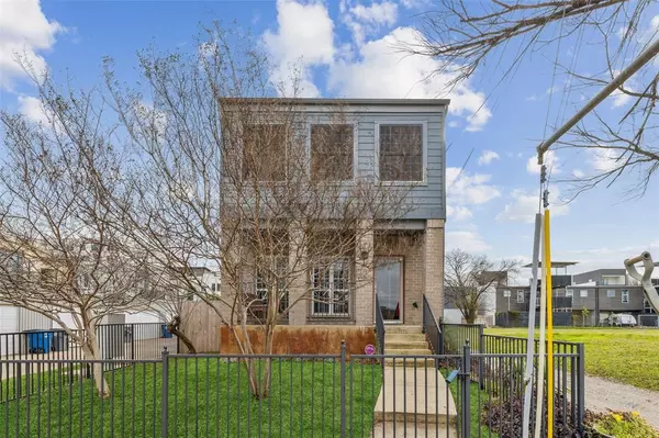 1602 Beaumont Street,  Dallas,  TX 75215