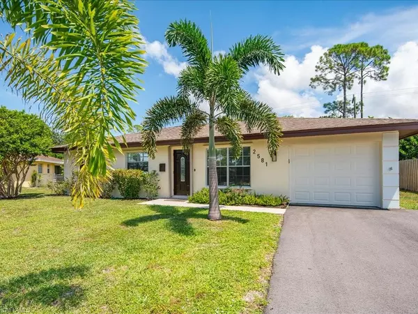 2581 Poinciana ST, Naples, FL 34105