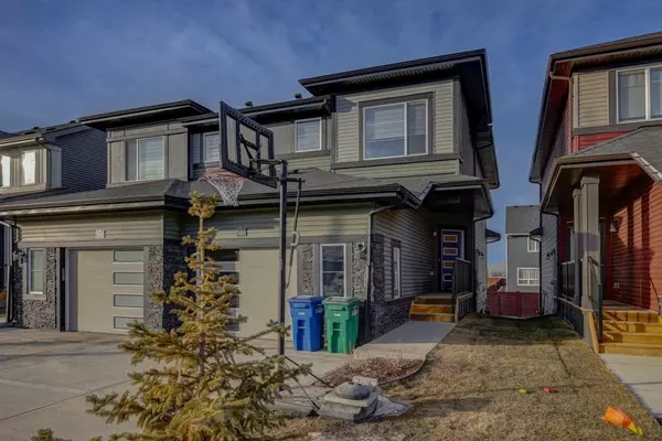 Airdrie, AB T4B 5J8,348 Creekrun CRES SW