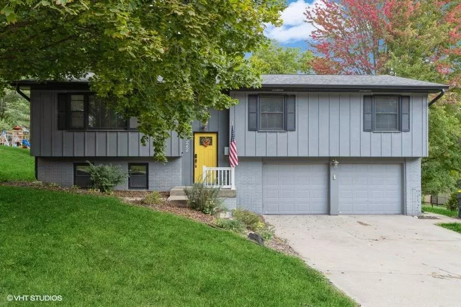 322 Windsor Dr., Iowa City, IA 52245