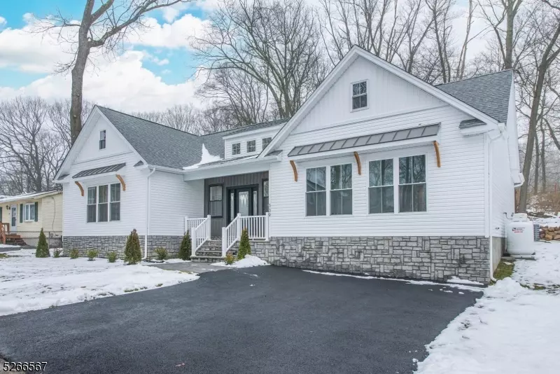 Hopatcong Boro, NJ 07843,339 Brown Trl